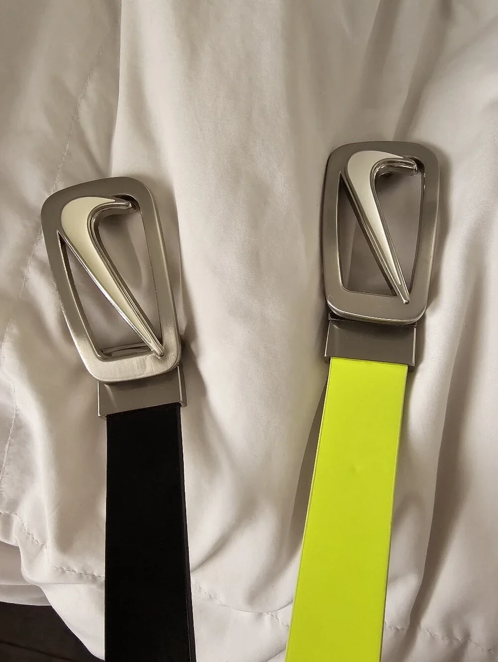 NIKE YOUTH GOLF BELTS SIZE MED.